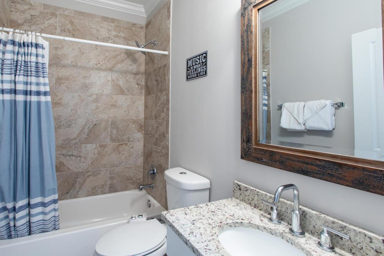 Lux Beatles Themed Beach Home, 5 Min Walk To Beach + Golf Cart, Dog Friendly! Destin Luaran gambar